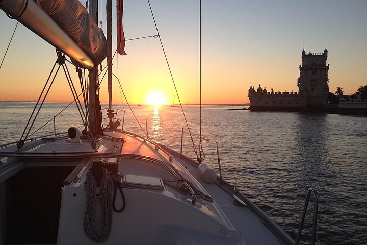 Private Tagus River Sunset Cruise
